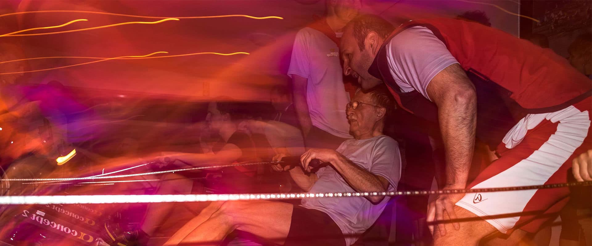 Wettkampf auf dem Ruderergometer